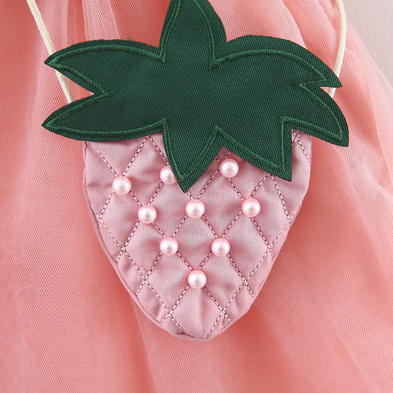 Платье для девочек с сумкой новинка 2020 летняя одежда принтом Starwberry кружевные