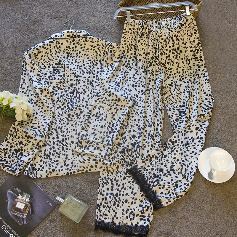 Lovely Long Sleeves Polka Dot Turn-down Collar Womens Pajamas Sexy Lace Black White Sleepwear Sets 2 Piece Fashion Homewear
Lovely Long Sleeves Polka Dot Turn-down Collar Womens Pajamas Sexy Lace Black White Sleepwear Sets 2 Piece Fashion Homewear