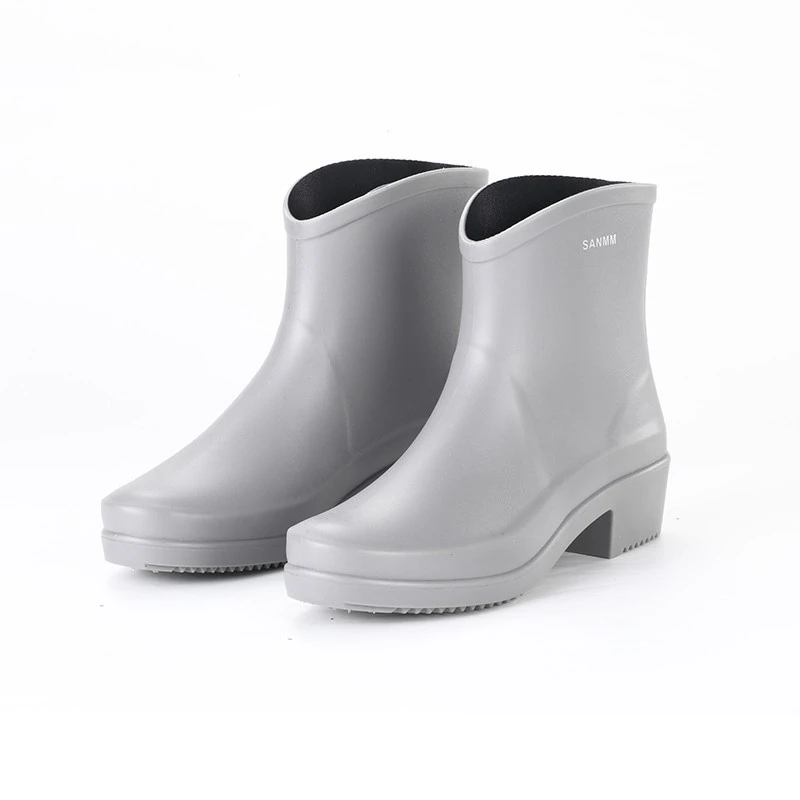 2021 New Brand Women Rain Boots New Ladies Walking Waterproof Ankle Rainboots Casual Thick Bottom Short Boot Hot
2021 New Brand Women Rain Boots New Ladies Walking Waterproof Ankle Rainboots Casual Thick Bottom Short Boot Hot