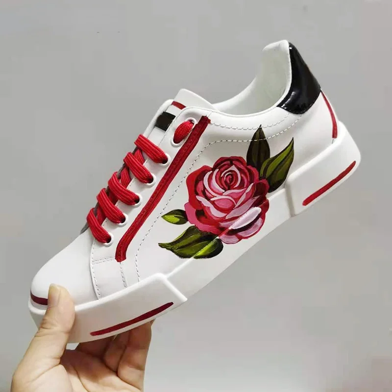 Hot Sell Flat Thick Sole Flower Small White Shoes Women Real Leather Print Lace Up Platform Sneakers Spring Lover Casual Shoes
Hot Sell Flat Thick Sole Flower Small White Shoes Women Real Leather Print Lace Up Platform Sneakers Spring Lover Casual Shoes