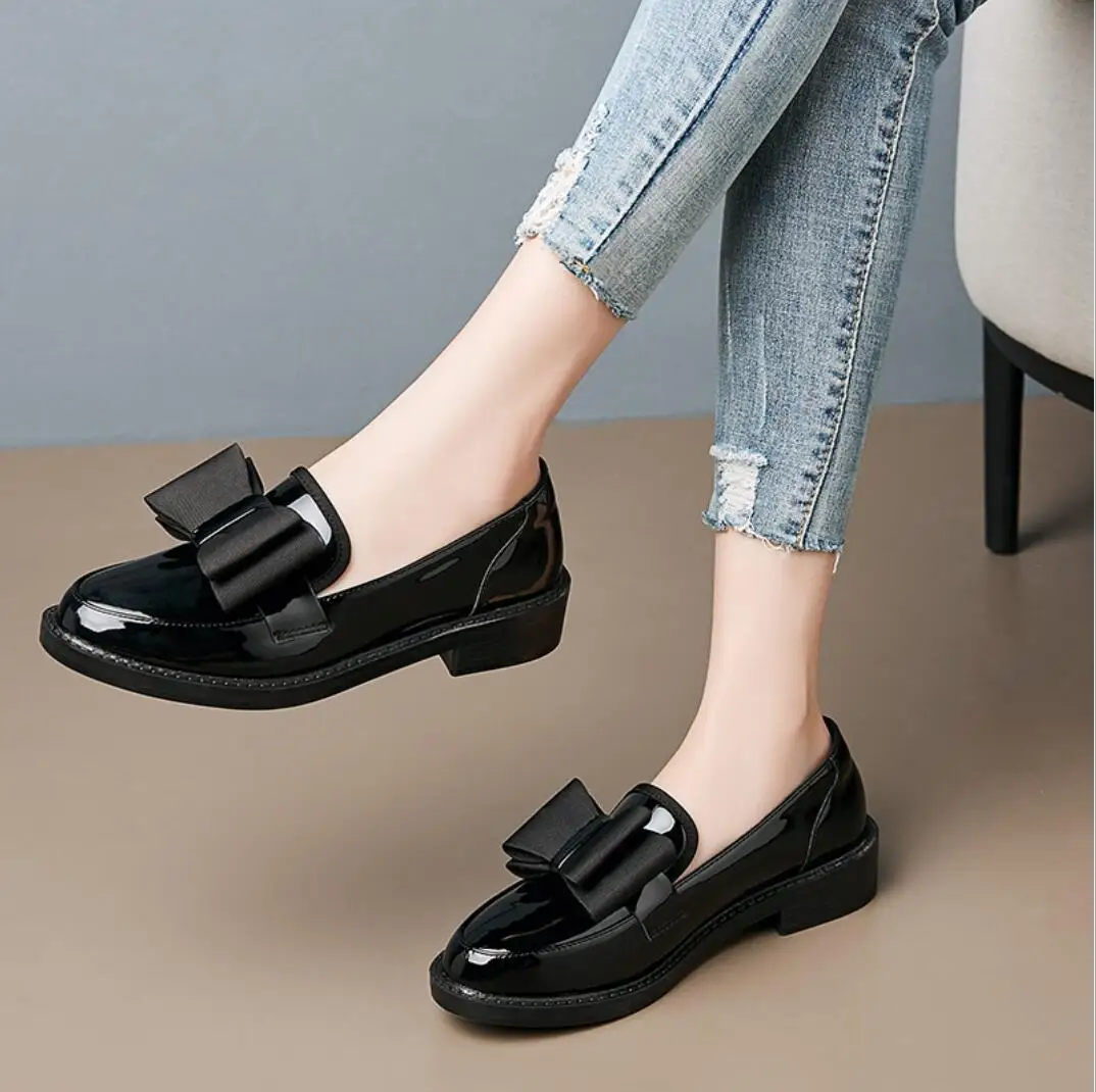 Women Casual Flats Shoes Quality British Leather Shoes Fashion Patent Leather Comfortable Work Shoes Women Bowknot Loafers
Women Casual Flats Shoes Quality British Leather Shoes Fashion Patent Leather Comfortable Work Shoes Women Bowknot Loafers