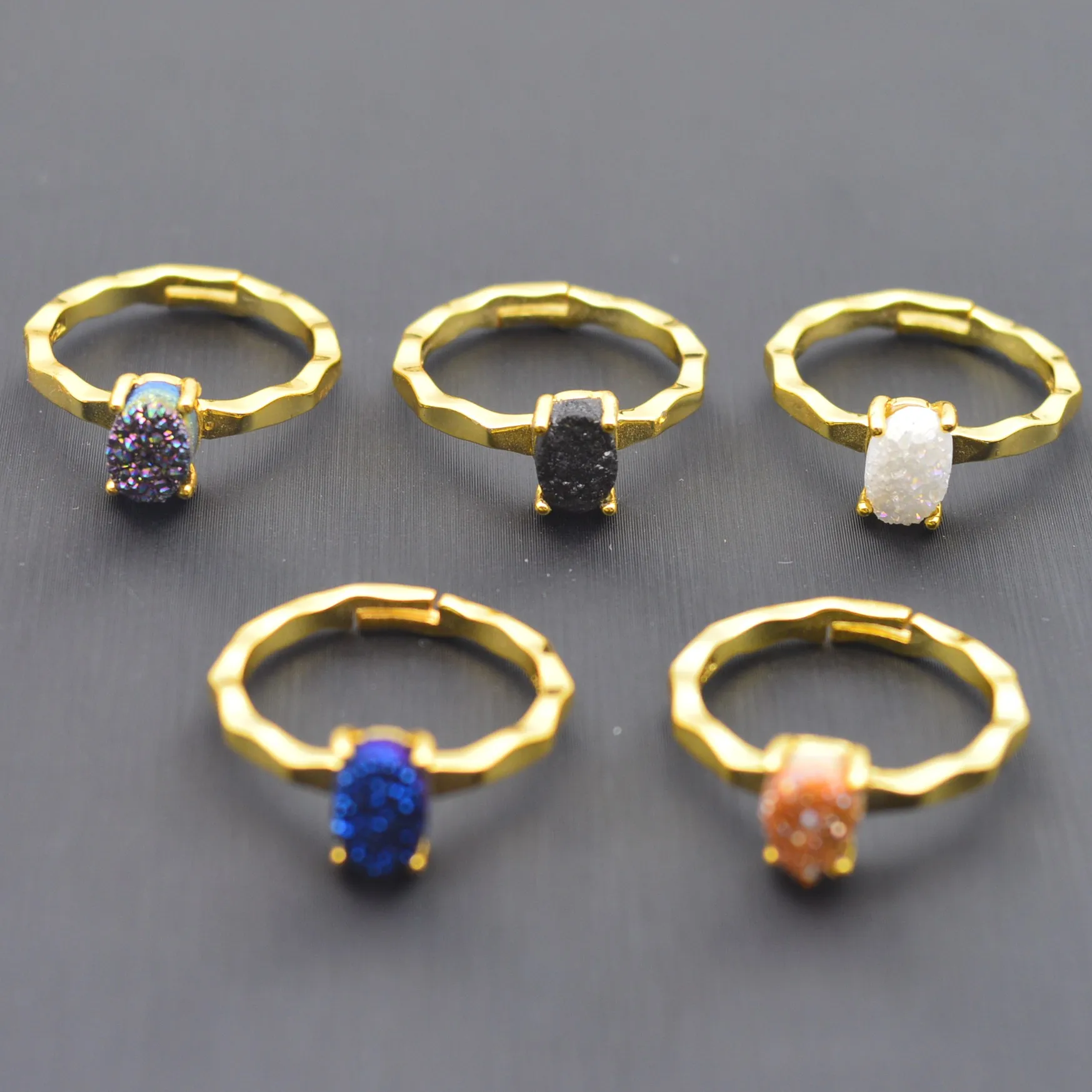 Natural Crystal Druzy Female Finger Ring Charm Oval Simple Rings Gold Plating Mineral Geode Gem Stone Rings 2021 Trend For Women
Natural Crystal Druzy Female Finger Ring Charm Oval Simple Rings Gold Plating Mineral Geode Gem Stone Rings 2021 Trend For Women