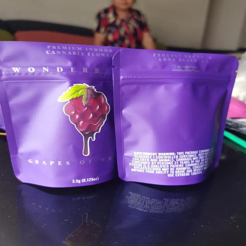 Premium Grapes Of Wrath Wonderbrett Strawberry Bliss 10x12.4cm Mylar Bags Local Medicated Edibles Smell Proof Bags CaxDg
Premium Grapes Of Wrath Wonderbrett Strawberry Bliss 10x12.4cm Mylar Bags Local Medicated Edibles Smell Proof Bags CaxDg