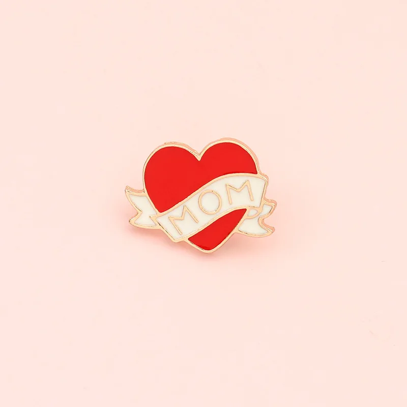 

Enamel Pin Mom Love Heart Custom Brooch Jewelry Pins Metal Collar Women'S Brooches for Women Badges Briefcase Accessories Gifts