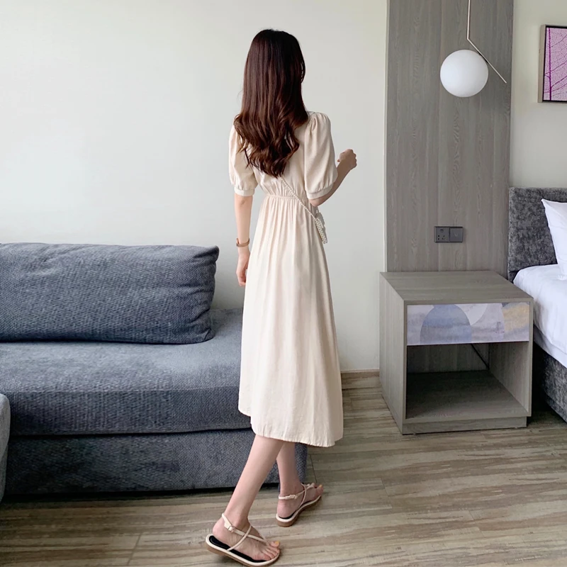 2020 The New Summer Women Pleated Dress Short Sleeve Vintage Fashion Elegant Casual Ladies Party Korean Sexy Green Maxi Clothes 
2020 The New Summer Women Pleated Dress Short Sleeve Vintage Fashion Elegant Casual Ladies Party Korean Sexy Green Maxi Clothes