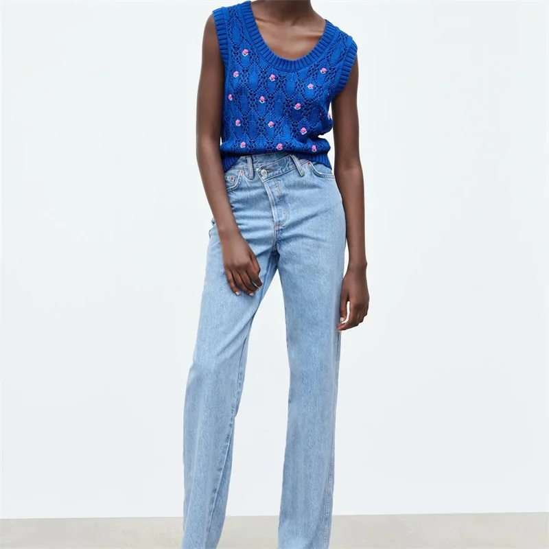 ZXQJ Women 2021 Fashion Flower Decoration Knit Cropped Vest Sweater Vintage V Neck Sleeveless Female Waistcoat Chic Tops
ZXQJ Women 2021 Fashion Flower Decoration Knit Cropped Vest Sweater Vintage V Neck Sleeveless Female Waistcoat Chic Tops
