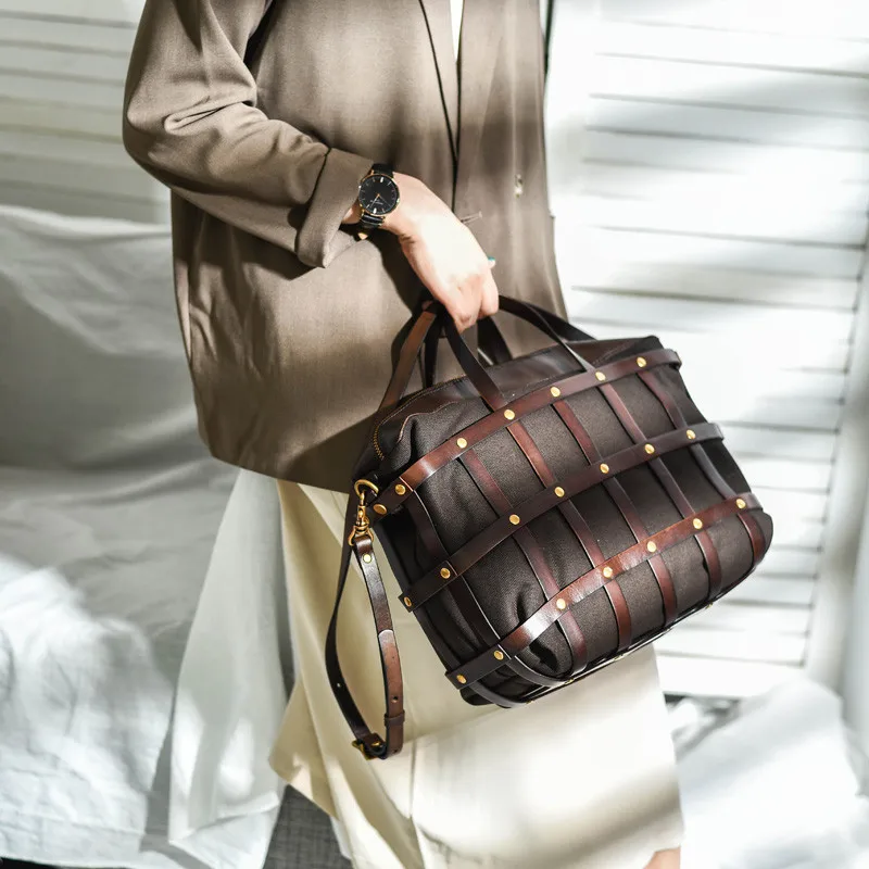 Vintage woven women's genuine leather handbag head layer cowhide personalized fashion shoulder bag large capacity crossbody bag
Vintage woven women's genuine leather handbag head layer cowhide personalized fashion shoulder bag large capacity crossbody bag