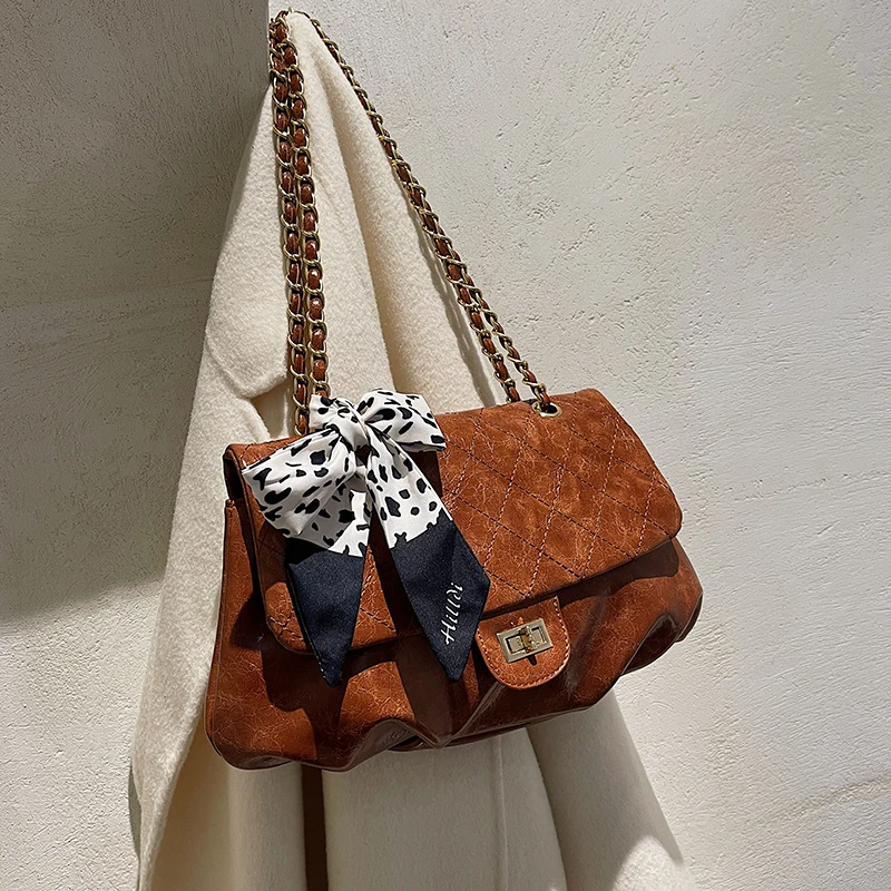 Thread Soft PU Leather Woman Crossbody Shoulder Bag 2021 Winter Designer Trend Fashion Ladies Travel Handbags and Purses
Thread Soft PU Leather Woman Crossbody Shoulder Bag 2021 Winter Designer Trend Fashion Ladies Travel Handbags and Purses