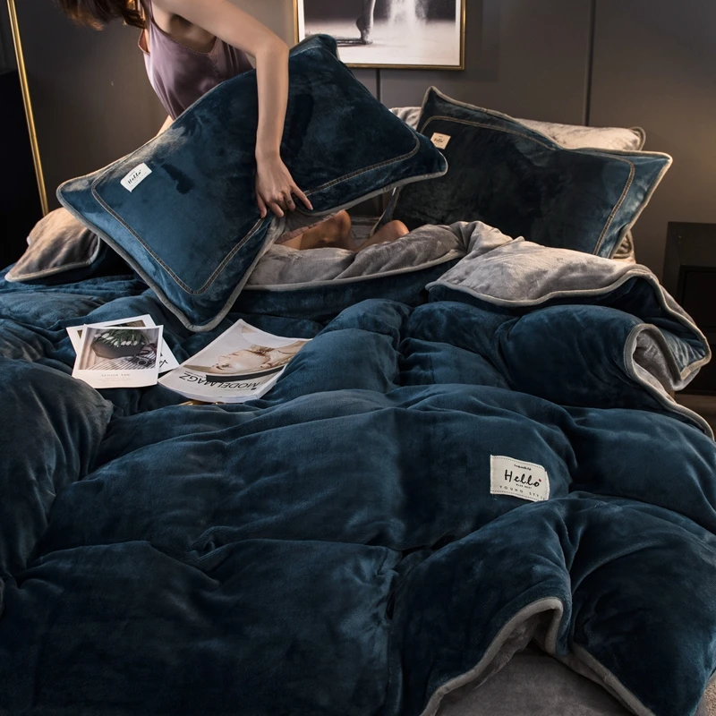 Light Luxury Milk Fleece 4-piece Set 2m Bed Thickened Warm Crystal Coral Quilt Cover Double-sided Flannel Flannel Flannel
Light Luxury Milk Fleece 4-piece Set 2m Bed Thickened Warm Crystal Coral Quilt Cover Double-sided Flannel Flannel Flannel