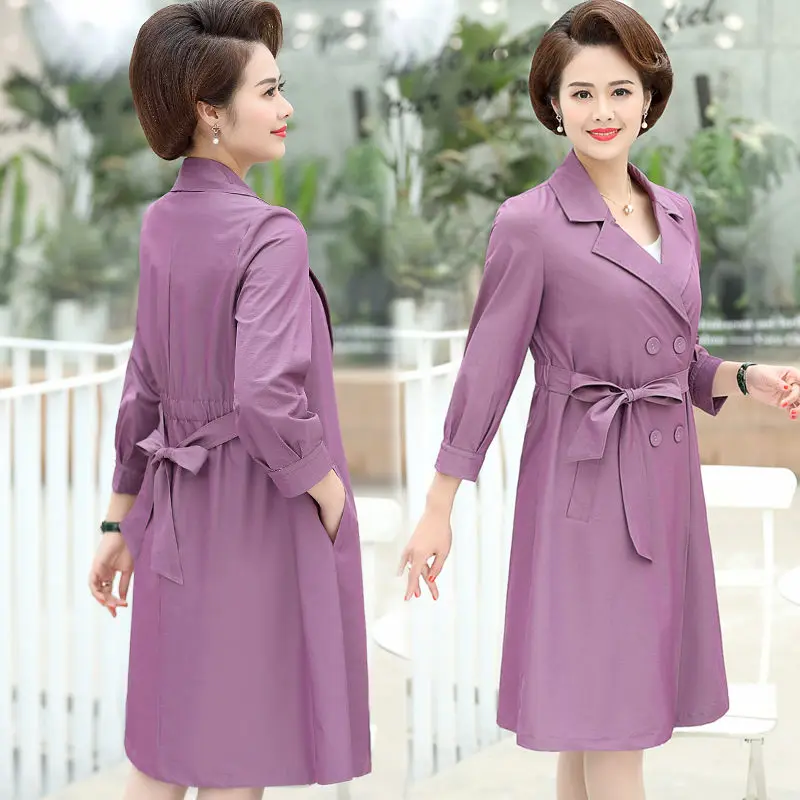 Mother's Spring Windbreaker Jacket Medium Long Purple Coat Female Temperament Elegant Thin Section Long Feminino Casaco K138
Mother's Spring Windbreaker Jacket Medium Long Purple Coat Female Temperament Elegant Thin Section Long Feminino Casaco K138