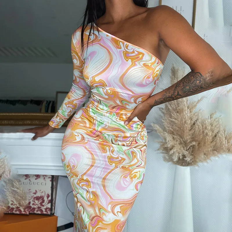 Women’s Sexy One-shoulder Skinny Dress Fashion Printing Long Sleeve Mid-length Dress 2021 New Style High Quality Streewear
Women’s Sexy One-shoulder Skinny Dress Fashion Printing Long Sleeve Mid-length Dress 2021 New Style High Quality Streewear