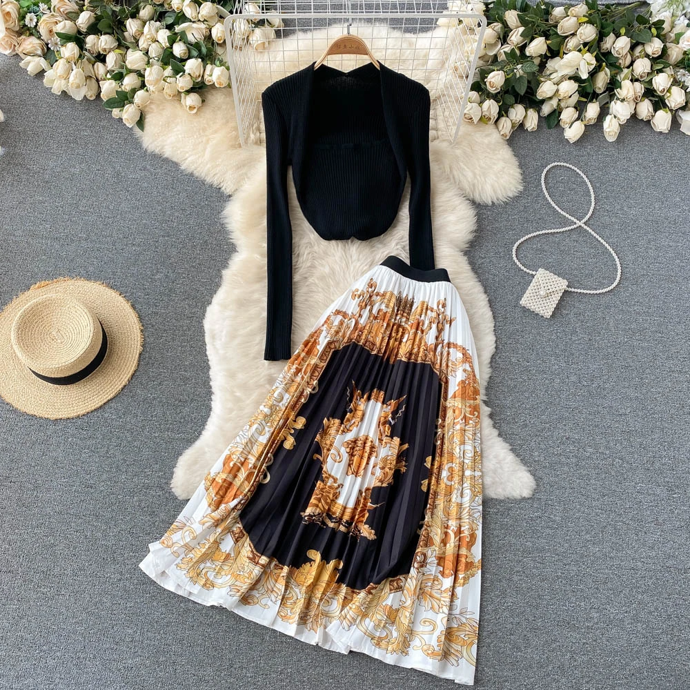 Autumn Women Shiny Knitting Skirts Sets Lurex Ruffles Long Sleeves Wool Warm Sweater knitted Two Pieces Set Women C185
Autumn Women Shiny Knitting Skirts Sets Lurex Ruffles Long Sleeves Wool Warm Sweater knitted Two Pieces Set Women C185