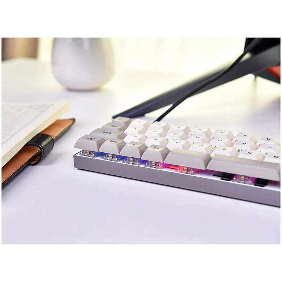 47Keys Dye-sub PBT Keycaps 40% RGB Wired Mechanical Keyboard for Office Game Programming - Cherry RGB Black Switch
47Keys Dye-sub PBT Keycaps 40% RGB Wired Mechanical Keyboard for Office Game Programming - Cherry RGB Black Switch