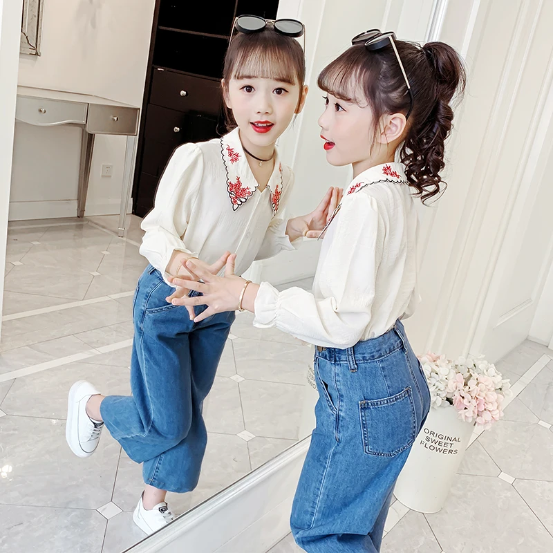 Baby Girls Clothing Set Autumn New Embroidery Cotton Shirts + Loose Denim Trousers 2pcs Clothes For Teens Fashion Kids Outfit
Baby Girls Clothing Set Autumn New Embroidery Cotton Shirts + Loose Denim Trousers 2pcs Clothes For Teens Fashion Kids Outfit