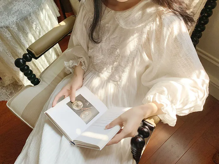 Pure Cotton Nightdgown Spring and Summer Flare Sleeves Princess Sweet Nightdress Royal Court Style Sleepwear Pajamas
Pure Cotton Nightdgown Spring and Summer Flare Sleeves Princess Sweet Nightdress Royal Court Style Sleepwear Pajamas