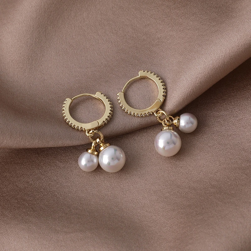 South Korea Fashion Sweet Elegant High Quality Circular Ring Pearl GIRL'S Earrings Gift Party Banquet WOMEN'S Jewelry Earrings
South Korea Fashion Sweet Elegant High Quality Circular Ring Pearl GIRL'S Earrings Gift Party Banquet WOMEN'S Jewelry Earrings
