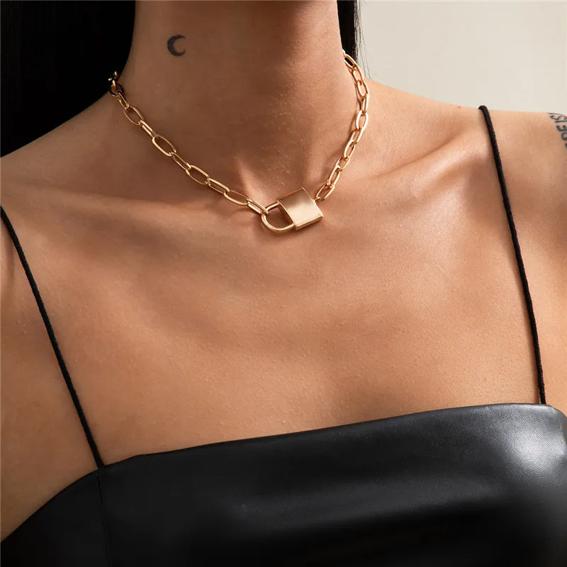 Korean Version Personality Fine Geometric Clavicle Chain Women Sweater Chain Simple Lock Shape Wild Temperament Necklace Jewelry
Korean Version Personality Fine Geometric Clavicle Chain Women Sweater Chain Simple Lock Shape Wild Temperament Necklace Jewelry