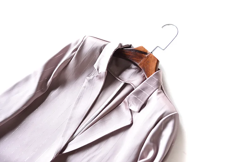 Spring Fashion Bright Silk Womens Blazer Temperament Nine Quarter Suit Coat 2021 New Elegant All Match Jackets Women
Spring Fashion Bright Silk Womens Blazer Temperament Nine Quarter Suit Coat 2021 New Elegant All Match Jackets Women