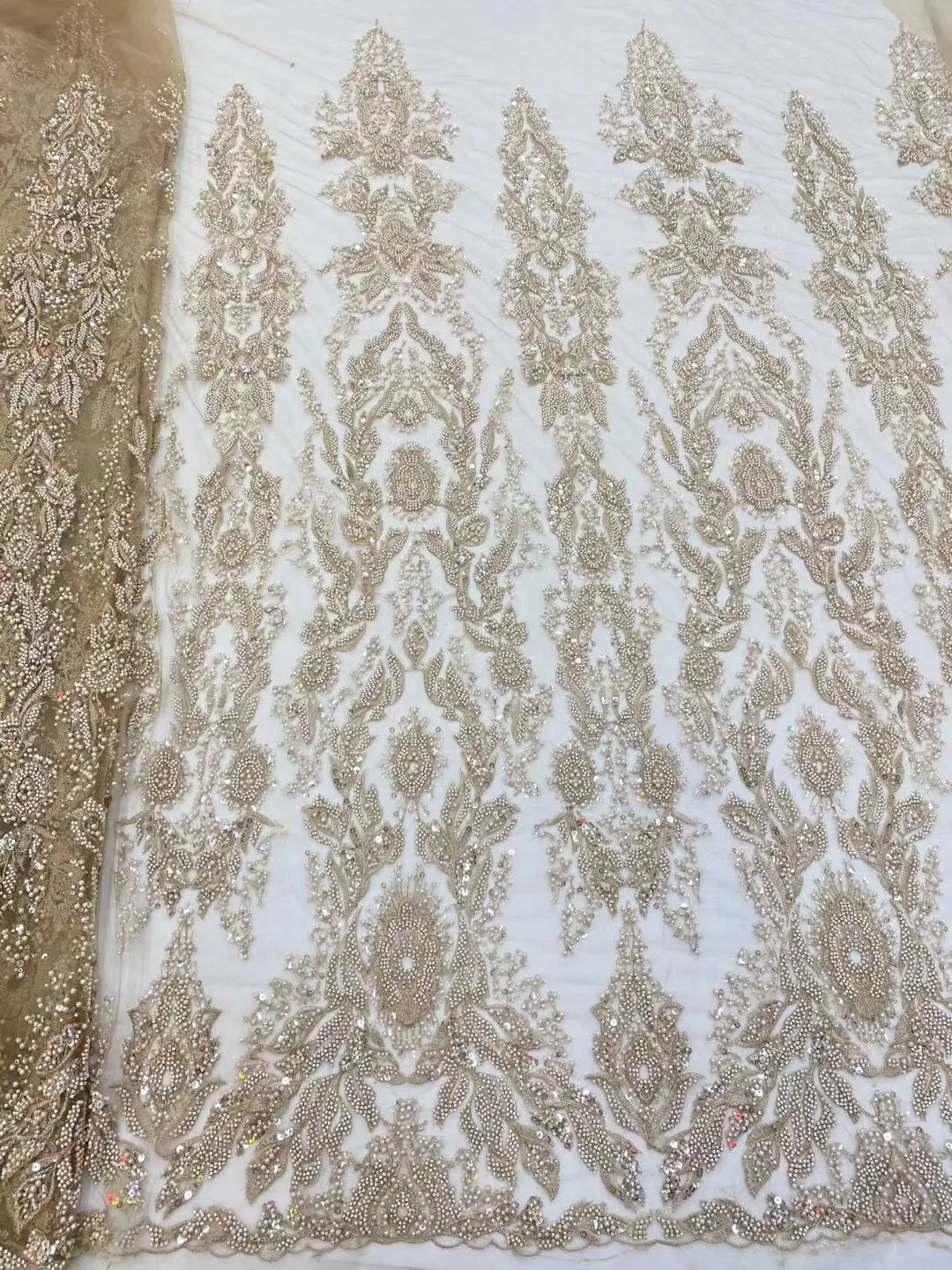 Green African Beaded Lace Fabric 2021 High Quality Lace Material Nigerian Tulle Lace Fabrics for Wedding Dress 
Green African Beaded Lace Fabric 2021 High Quality Lace Material Nigerian Tulle Lace Fabrics for Wedding Dress