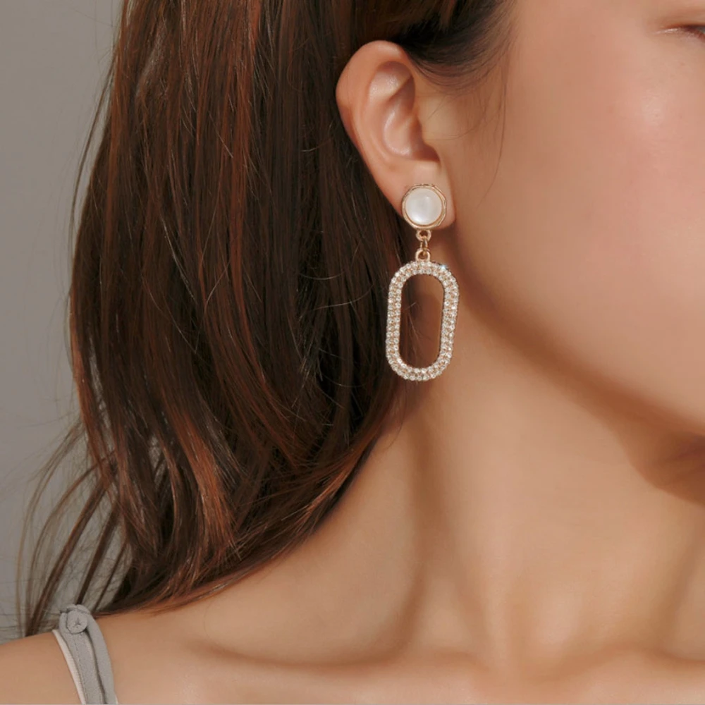 

Exquisite Charm Wild Pendant Dangle Frosty Geometric Full Rhinestones Earrings Crystal Stone Ladies Eardrop Women