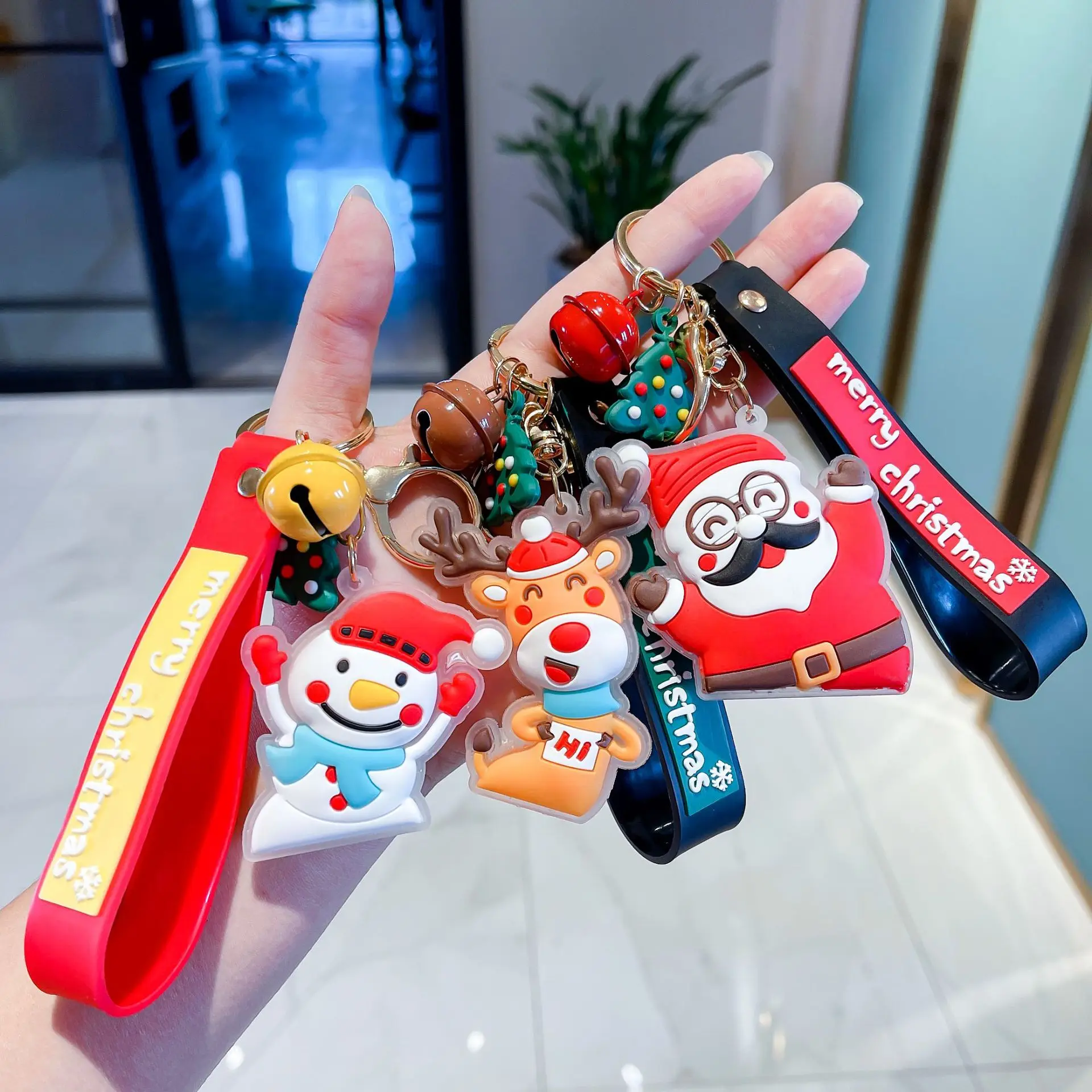 3D PVC Soft Glue Christmas Doll Keyring Santa Claus Keychain Children's Gift Cartoon Cute Key Chain
3D PVC Soft Glue Christmas Doll Keyring Santa Claus Keychain Children's Gift Cartoon Cute Key Chain