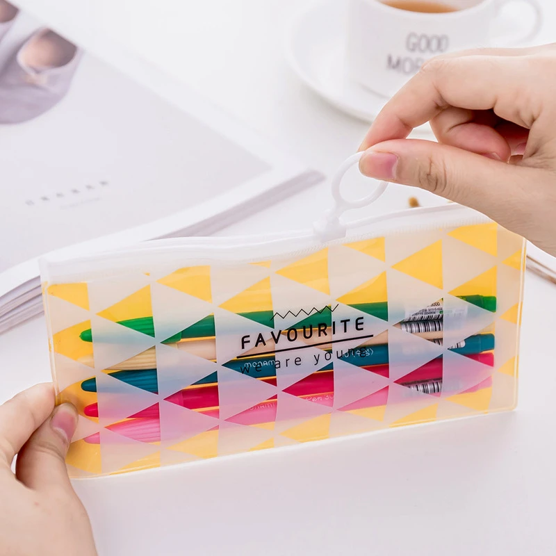 DL South Korea Stationery small fresh ring pull bag bag translucent student stationery student supplies
DL South Korea Stationery small fresh ring pull bag bag translucent student stationery student supplies