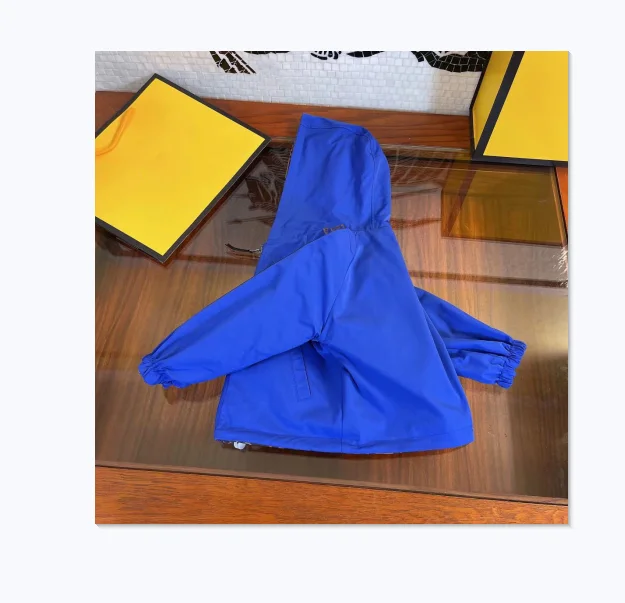 2021 Spring and autumn top high-end fashion brand hooded zipper double-sided windbreaker for boys and girls
2021 Spring and autumn top high-end fashion brand hooded zipper double-sided windbreaker for boys and girls