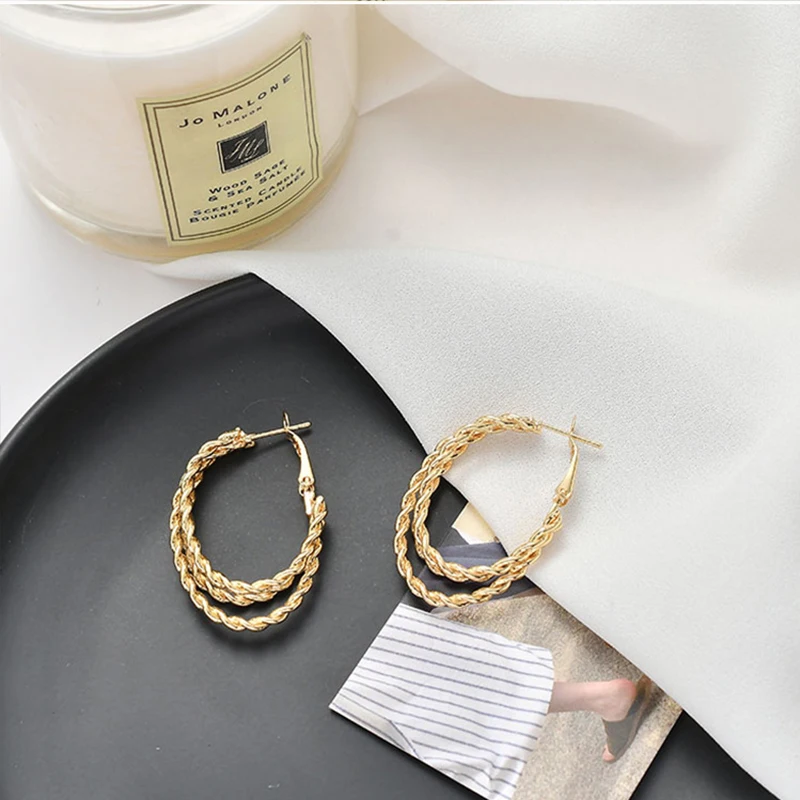 Simple Women Geometric Wild Earrings Temperament Irregular Design Dance Party Wedding Jewelry Birthday Gifts Popular Wholesale
Simple Women Geometric Wild Earrings Temperament Irregular Design Dance Party Wedding Jewelry Birthday Gifts Popular Wholesale