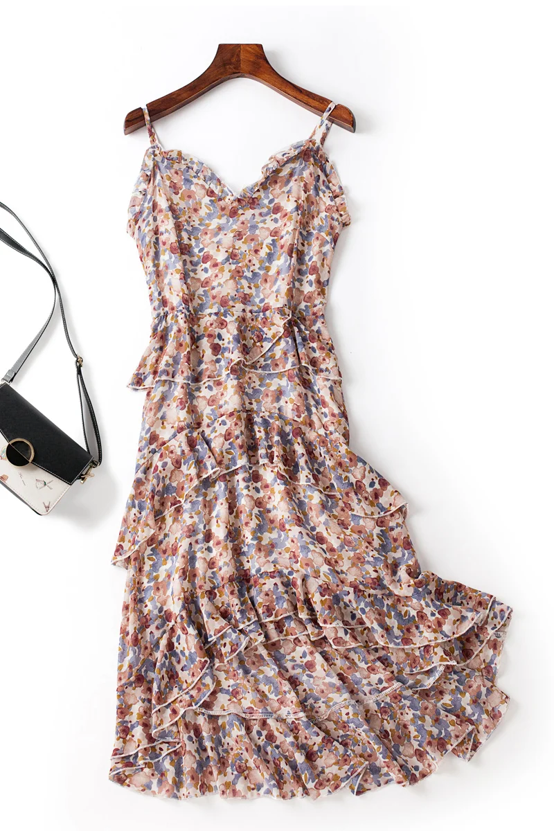 2021 New Summer Fashion Foreign Style Holiday Suspender Dress Women's Design Sense Skirt Light Familiar Style Minority 
2021 New Summer Fashion Foreign Style Holiday Suspender Dress Women's Design Sense Skirt Light Familiar Style Minority