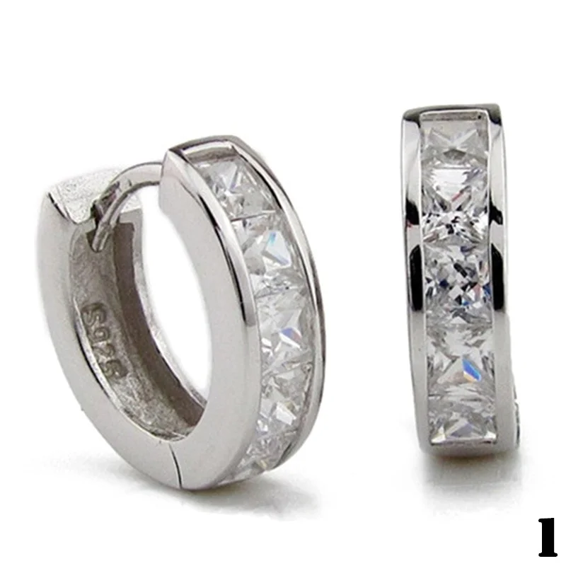 One Pair of Men's Gold Plated Round Rhinestone Shining Hoop Earrings Small Hoop Earrings
One Pair of Men's Gold Plated Round Rhinestone Shining Hoop Earrings Small Hoop Earrings