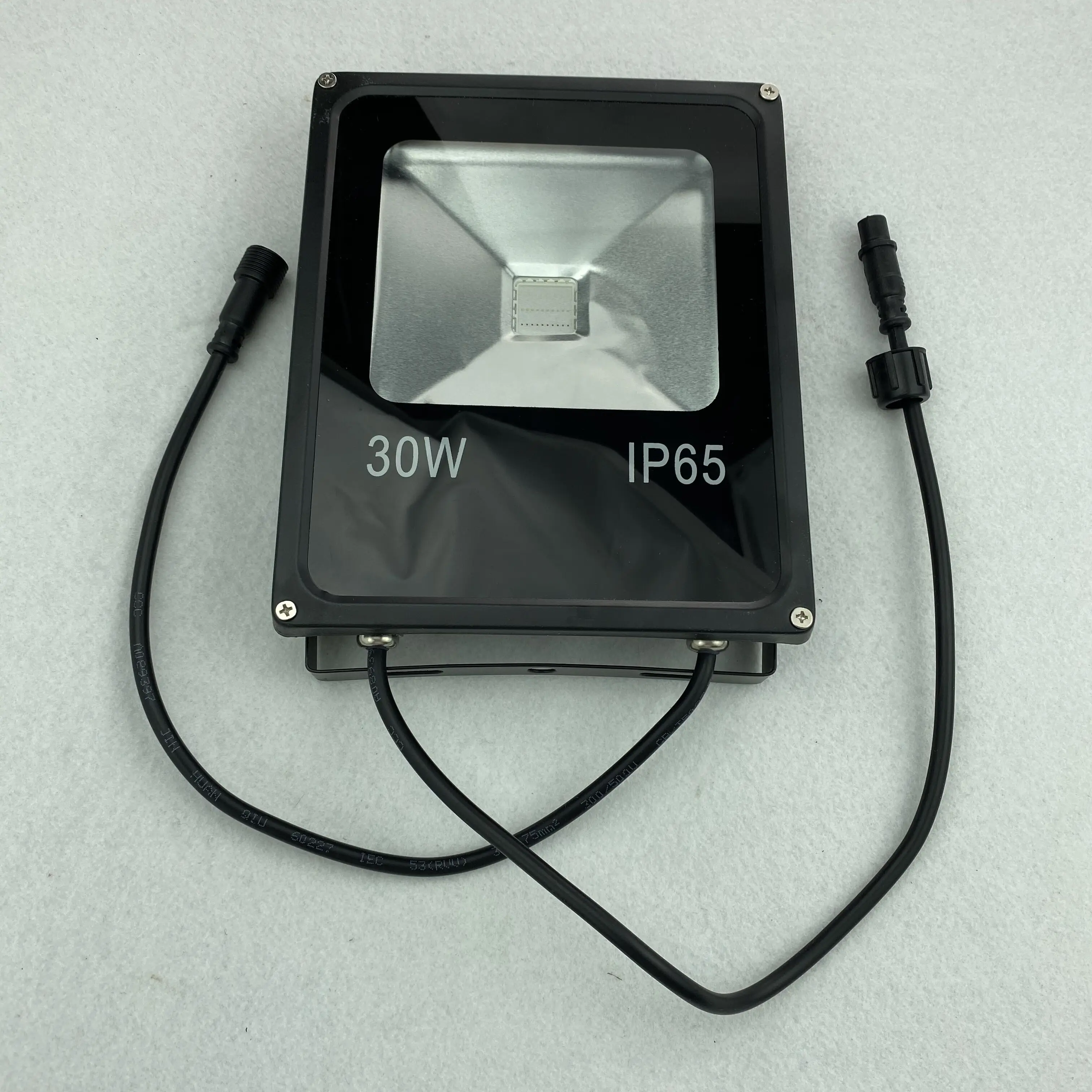 

DC12V input 30W high power led WS2811 controlled RGB flood light;addressable;IP66;size:23cm*18cm*5cm