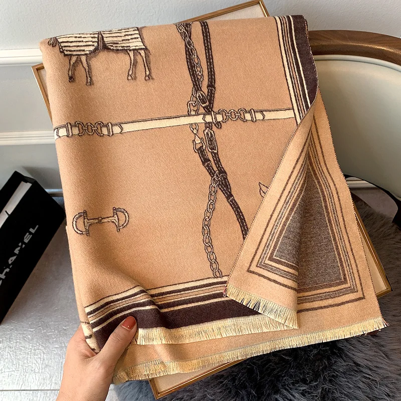 Luxury scarf brand women double-side Winter New warm cashmere shawl scarf cape Ladies soft think Travel blanket tippet
Luxury scarf brand women double-side Winter New warm cashmere shawl scarf cape Ladies soft think Travel blanket tippet