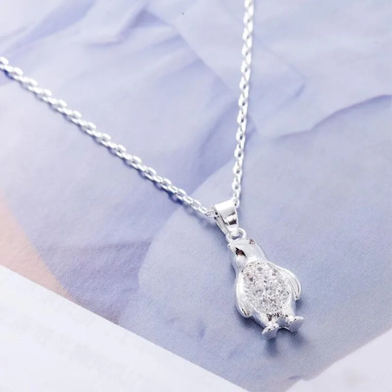 Fashion Cute Zircon Animal Penguin Pendant Necklace for Woman Silver Color Jewelry Mujer Colar Lovely Gifts Female SN222
Fashion Cute Zircon Animal Penguin Pendant Necklace for Woman Silver Color Jewelry Mujer Colar Lovely Gifts Female SN222
