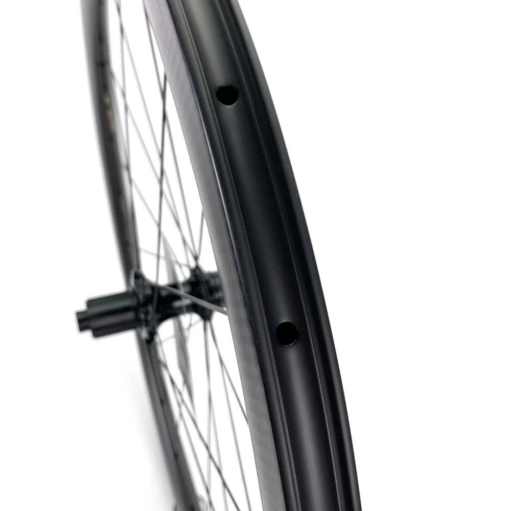 ELITEWHEELS 700C Cyclocross Disc Brake Carbon Wheels 480g15g 29*45mm Hookless Rim DT Swiss 13 Types Of Hubs For Gravel Wheelset
ELITEWHEELS 700C Cyclocross Disc Brake Carbon Wheels 480g15g 29*45mm Hookless Rim DT Swiss 13 Types Of Hubs For Gravel Wheelset