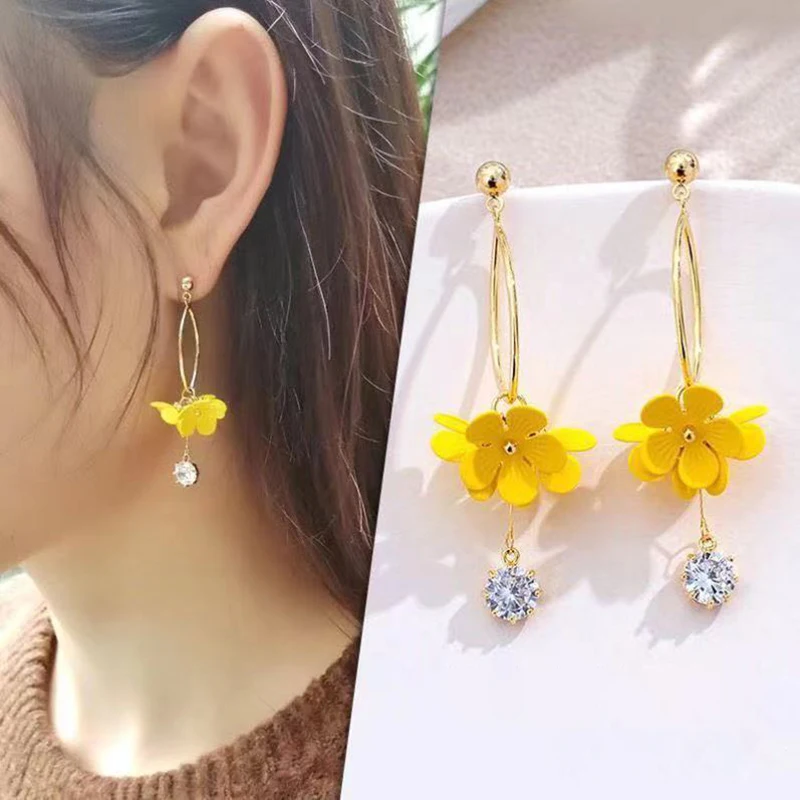 2021 New Fresh Lovely Metal Flowers Modelling Dangle Earrings Long Fashion Geometric Crystal Temperament Women Earrings Pendant
2021 New Fresh Lovely Metal Flowers Modelling Dangle Earrings Long Fashion Geometric Crystal Temperament Women Earrings Pendant