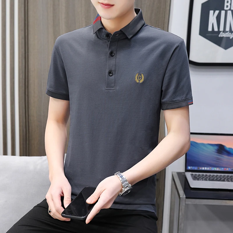 2021 New Men's High Quality Polo Short Sleeve solid Casual Tops T-shirt Fashion Male Design Streetwear Style Loose Plus size
2021 New Men's High Quality Polo Short Sleeve solid Casual Tops T-shirt Fashion Male Design Streetwear Style Loose Plus size