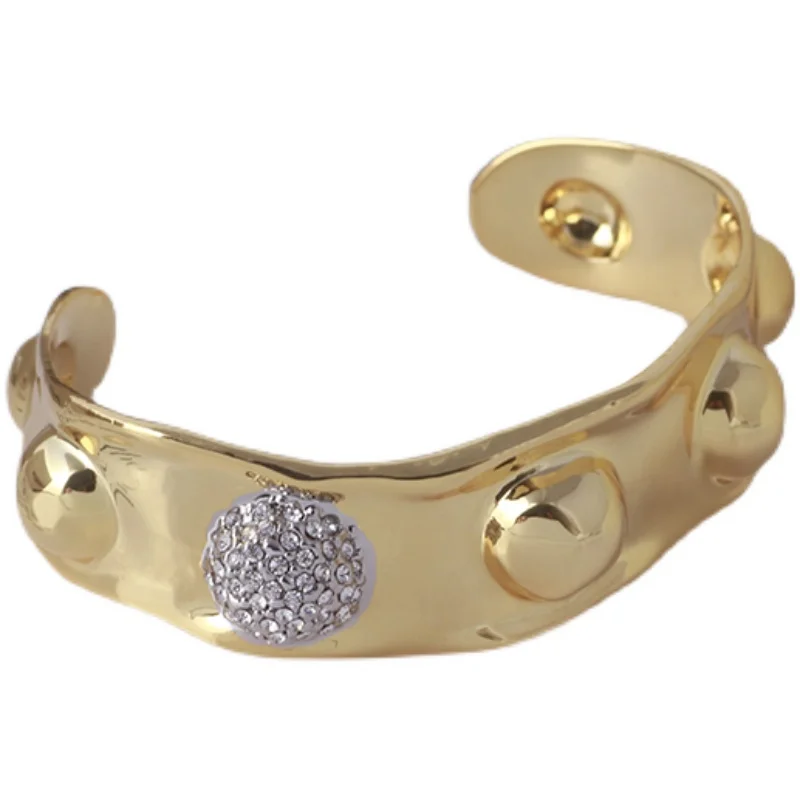 Europe and the United States cold wind metallic smooth highlight inlaid small diamond fashion wide open bracelet girls bangle
Europe and the United States cold wind metallic smooth highlight inlaid small diamond fashion wide open bracelet girls bangle