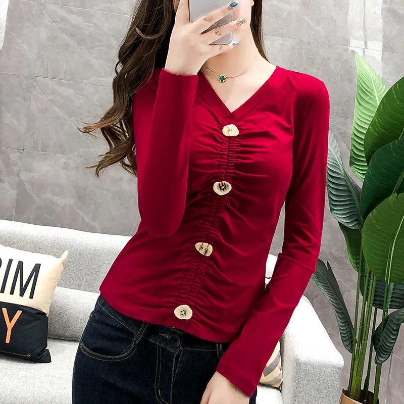 European station women's avocado green T-shirt 2020 autumn and winter new style was thin V-neck button Slim bottoming shirt
European station women's avocado green T-shirt 2020 autumn and winter new style was thin V-neck button Slim bottoming shirt