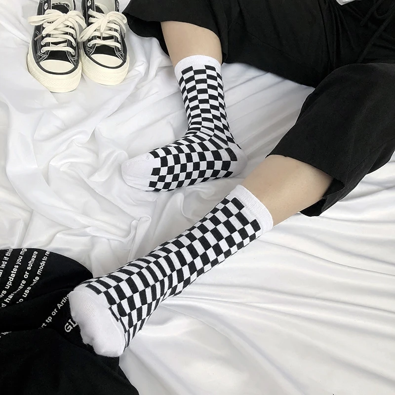 Korea Funky Harajuku Trend Women Checkerboard Socks Geometric Checkered Socks Men Hip Hop Cotton Unisex Streetwear Novelty Socks
Korea Funky Harajuku Trend Women Checkerboard Socks Geometric Checkered Socks Men Hip Hop Cotton Unisex Streetwear Novelty Socks