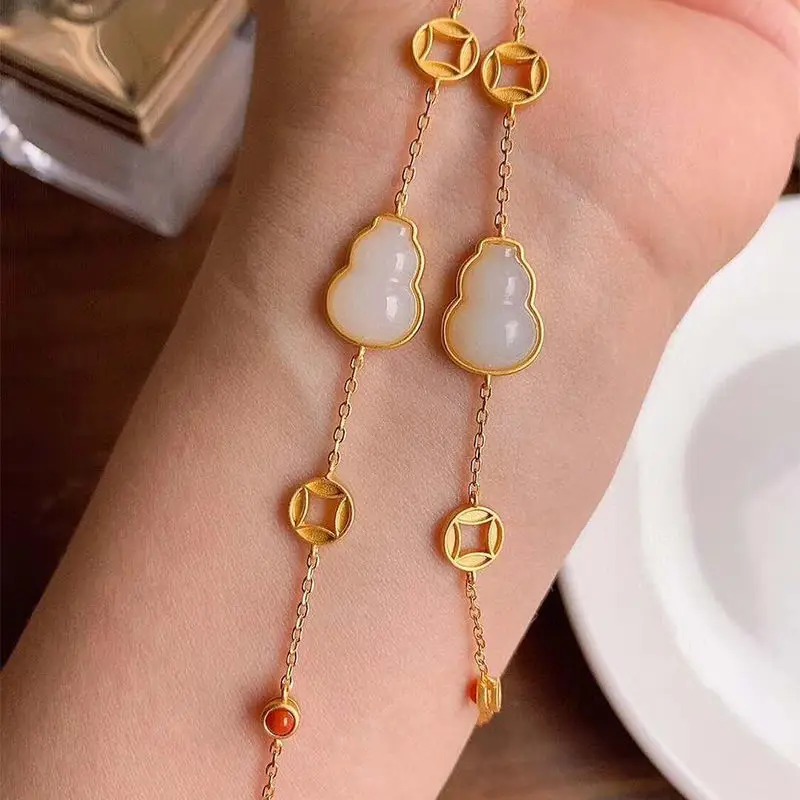 Snew Inlaid White Chalcedony Gourd Niche Design Retro Bracelet Chinese Palace Style Aristocratic Quality Women's Brand Jewelry
Snew Inlaid White Chalcedony Gourd Niche Design Retro Bracelet Chinese Palace Style Aristocratic Quality Women's Brand Jewelry