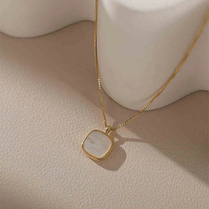 Adjustable Square Shell Pearl Sweater Chain Necklace Female Simple Love Star Neck Pendant Clavicle Chain Party Wedding Jewelry
Adjustable Square Shell Pearl Sweater Chain Necklace Female Simple Love Star Neck Pendant Clavicle Chain Party Wedding Jewelry