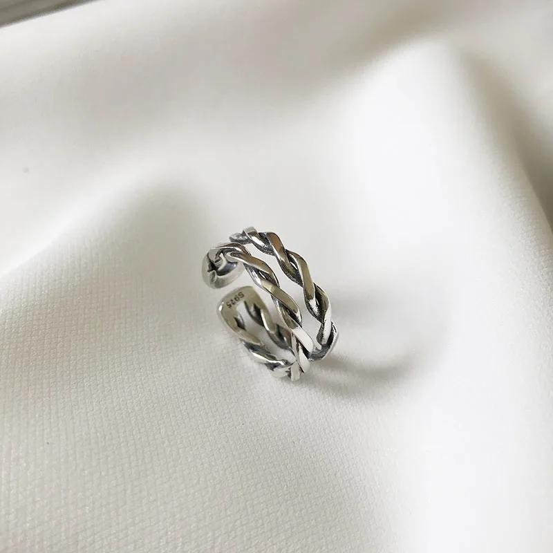 MEYRROYU 925 Sterling Silver European and American Retro Braided Chain Ring Couple Fashion Jewelry Party Gift Wholesale
MEYRROYU 925 Sterling Silver European and American Retro Braided Chain Ring Couple Fashion Jewelry Party Gift Wholesale
