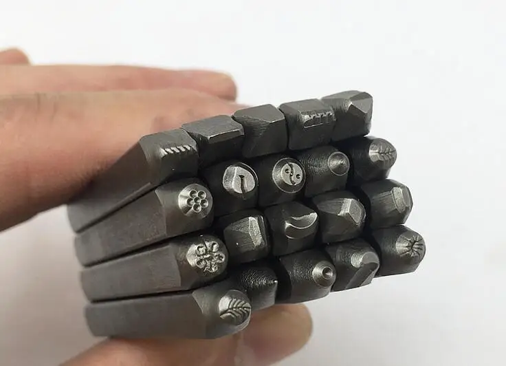 New Arrival 20PCS Design Jewelry Stamp Steel Punch Tool for Beading & Jewellery Making Metal Design Stamps Mixed Set
New Arrival 20PCS Design Jewelry Stamp Steel Punch Tool for Beading & Jewellery Making Metal Design Stamps Mixed Set