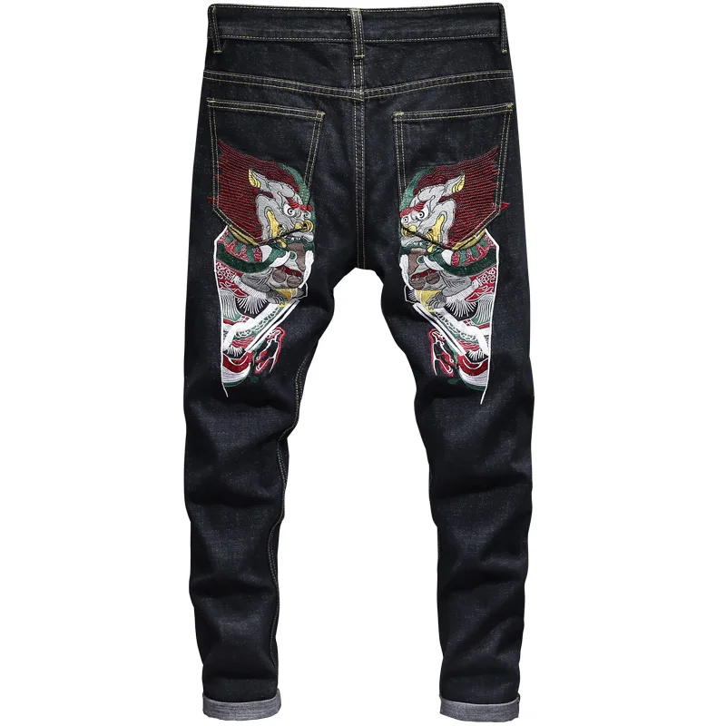New Men's Brand Fashion Designer Chinese Style Embroidered Lion Casual Jeans Straight Pants Male Personality Trousers 29-40 
New Men's Brand Fashion Designer Chinese Style Embroidered Lion Casual Jeans Straight Pants Male Personality Trousers 29-40