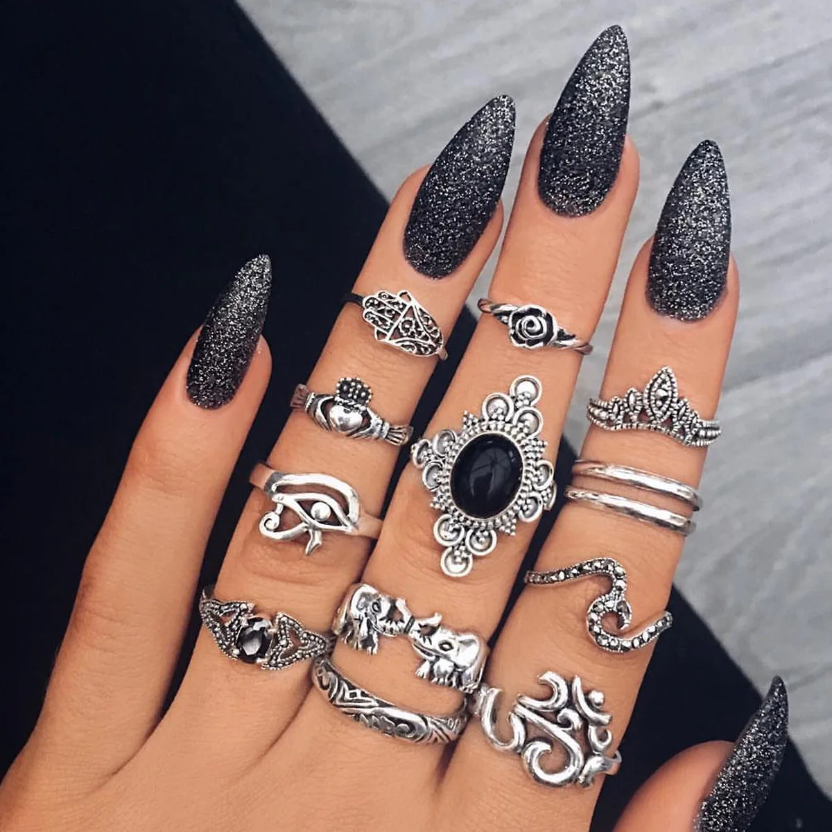PHYANIC Antique Geometric Ring Set Hasma Hand Flower Hoollow Out Heart Carving Leaf Knuckle Rings for Women Wholesale
PHYANIC Antique Geometric Ring Set Hasma Hand Flower Hoollow Out Heart Carving Leaf Knuckle Rings for Women Wholesale