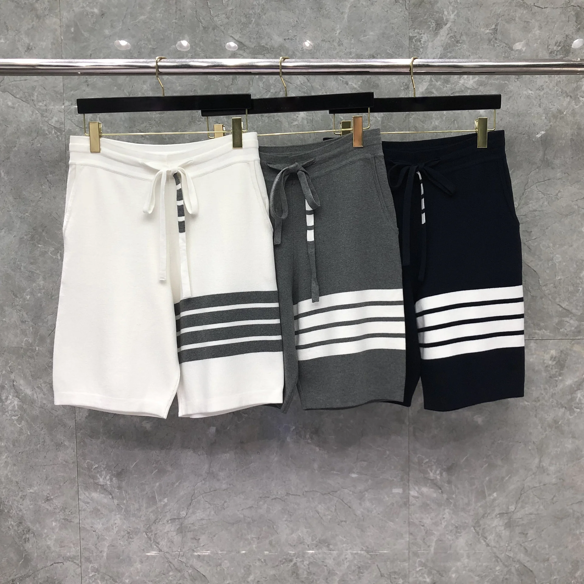 Fashion 2021 Brand Casual Shorts Men Summer Wool Cotton Casual Sports Trousers Knee Length Jogger Track Pants
Fashion 2021 Brand Casual Shorts Men Summer Wool Cotton Casual Sports Trousers Knee Length Jogger Track Pants