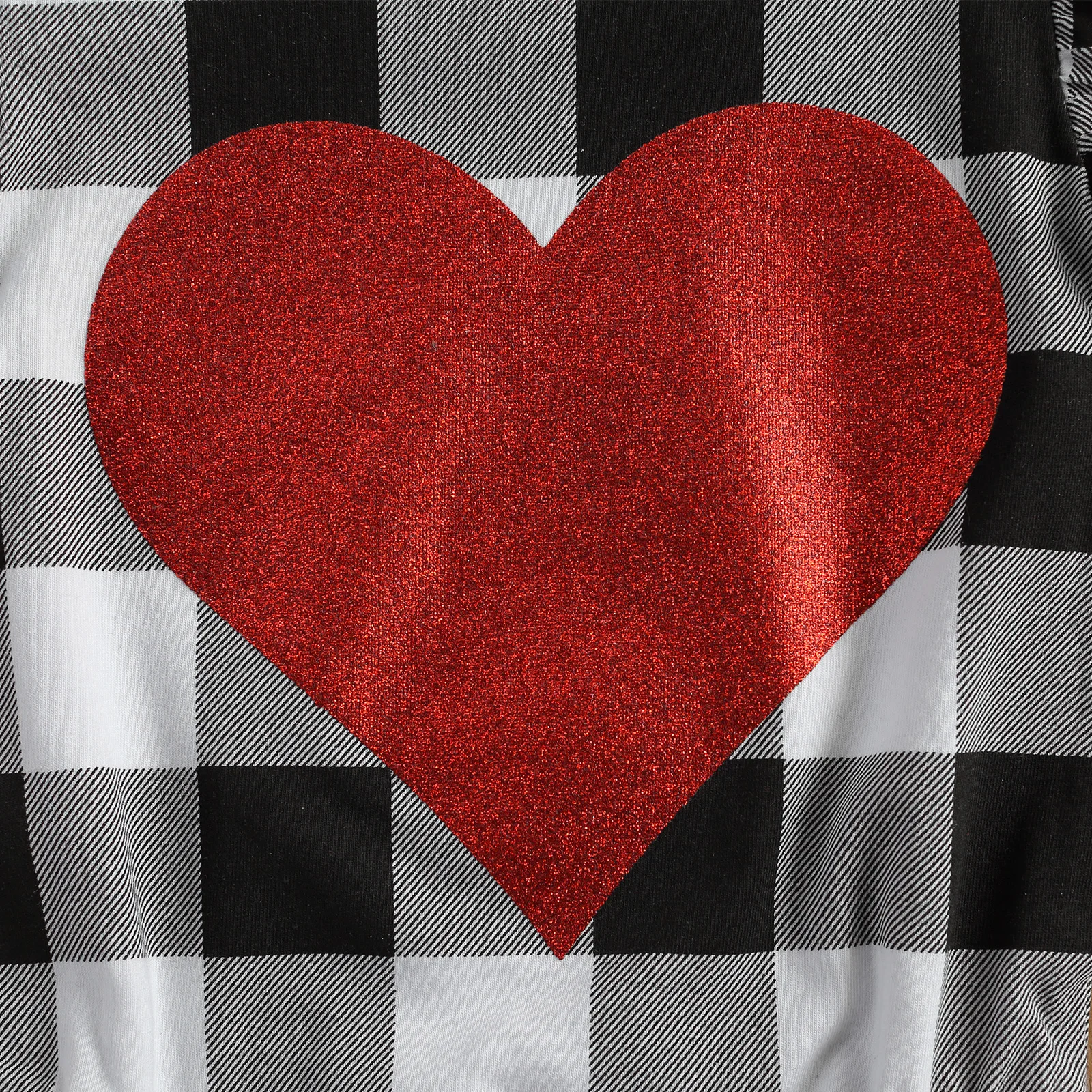 OPPERIAYA Baby Girls Three Piece Valentine's Day Outfits Fresh Plaid Heart Bodysuit and Sequin Bow Gauze Skirts with Headband
OPPERIAYA Baby Girls Three Piece Valentine's Day Outfits Fresh Plaid Heart Bodysuit and Sequin Bow Gauze Skirts with Headband