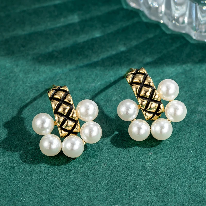 Pearl Earrings 925 Silver Luxury Jewelry Fashion Simple Design Match A Variety Of Styles Charm And Elegance Best Gift Wholesale
Pearl Earrings 925 Silver Luxury Jewelry Fashion Simple Design Match A Variety Of Styles Charm And Elegance Best Gift Wholesale