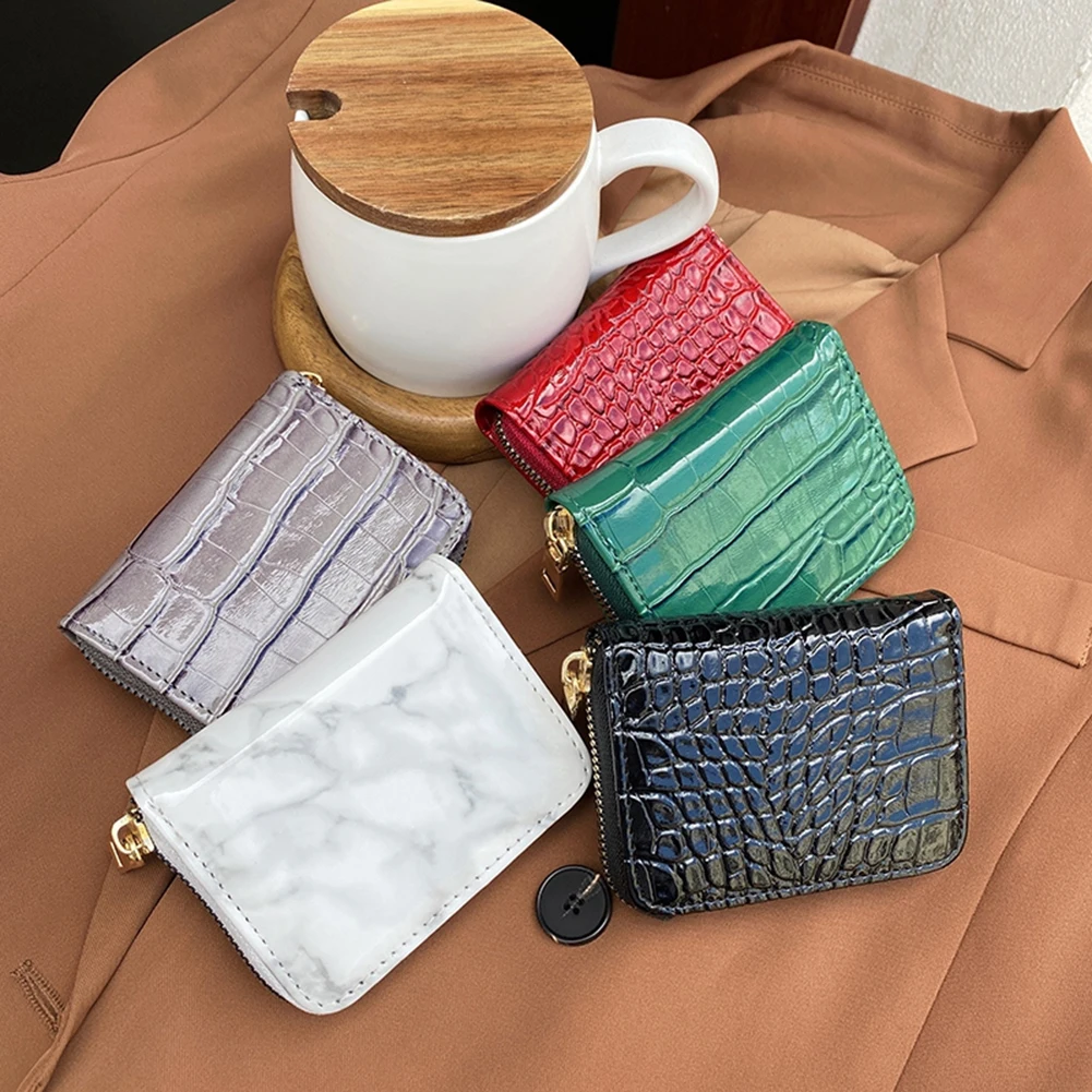 Vintage Women Alligator Pattern PU Leather Short Wallet Casual Ladies Solid Color Mini Purse Clutches Zip Around Card Holder New
Vintage Women Alligator Pattern PU Leather Short Wallet Casual Ladies Solid Color Mini Purse Clutches Zip Around Card Holder New