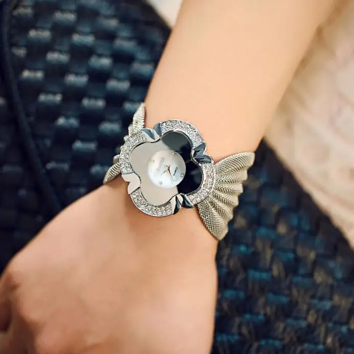 Fashion Fabulous Lady Diamond Bracelet Watch Mirror Luxury Quartz Watch watch women luxury stainless relojes para mujer 2021
Fashion Fabulous Lady Diamond Bracelet Watch Mirror Luxury Quartz Watch watch women luxury stainless relojes para mujer 2021